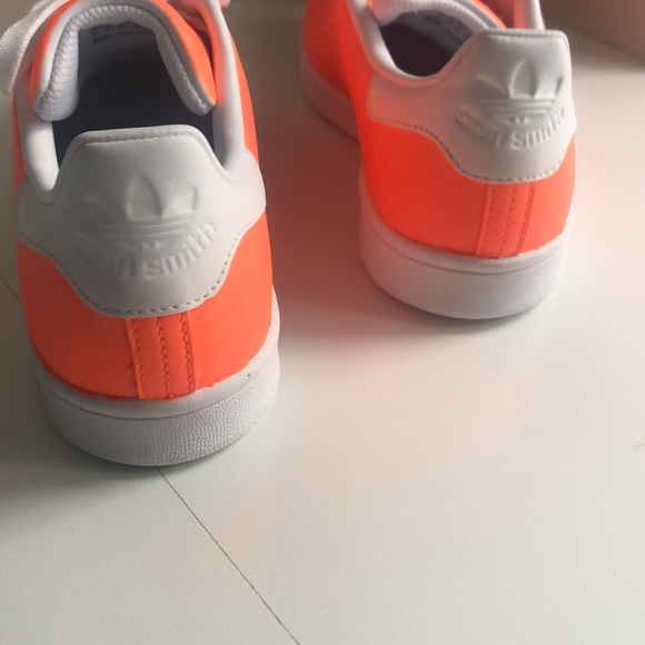 Bright summer orange #unignorable Stan Smith ready for your summer adventures :) - Picture 4 of 7
